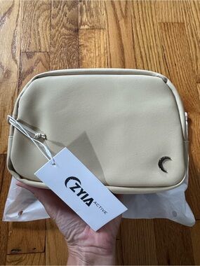 ZYIA Active Crisp Khaki Crossbody Bag